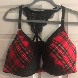 Cacique plunge boost front closure bra.  46D